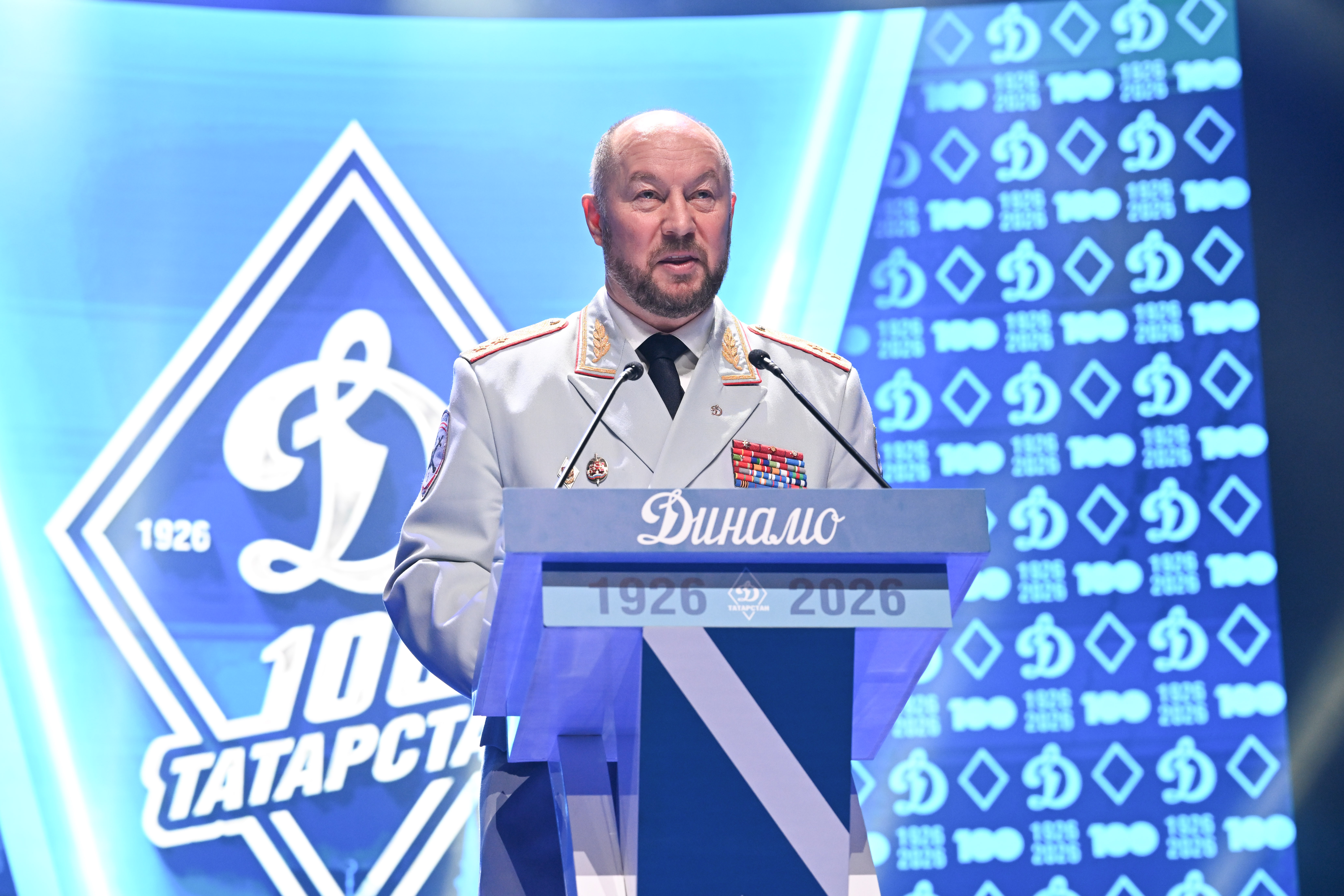 Асгат Сафаров